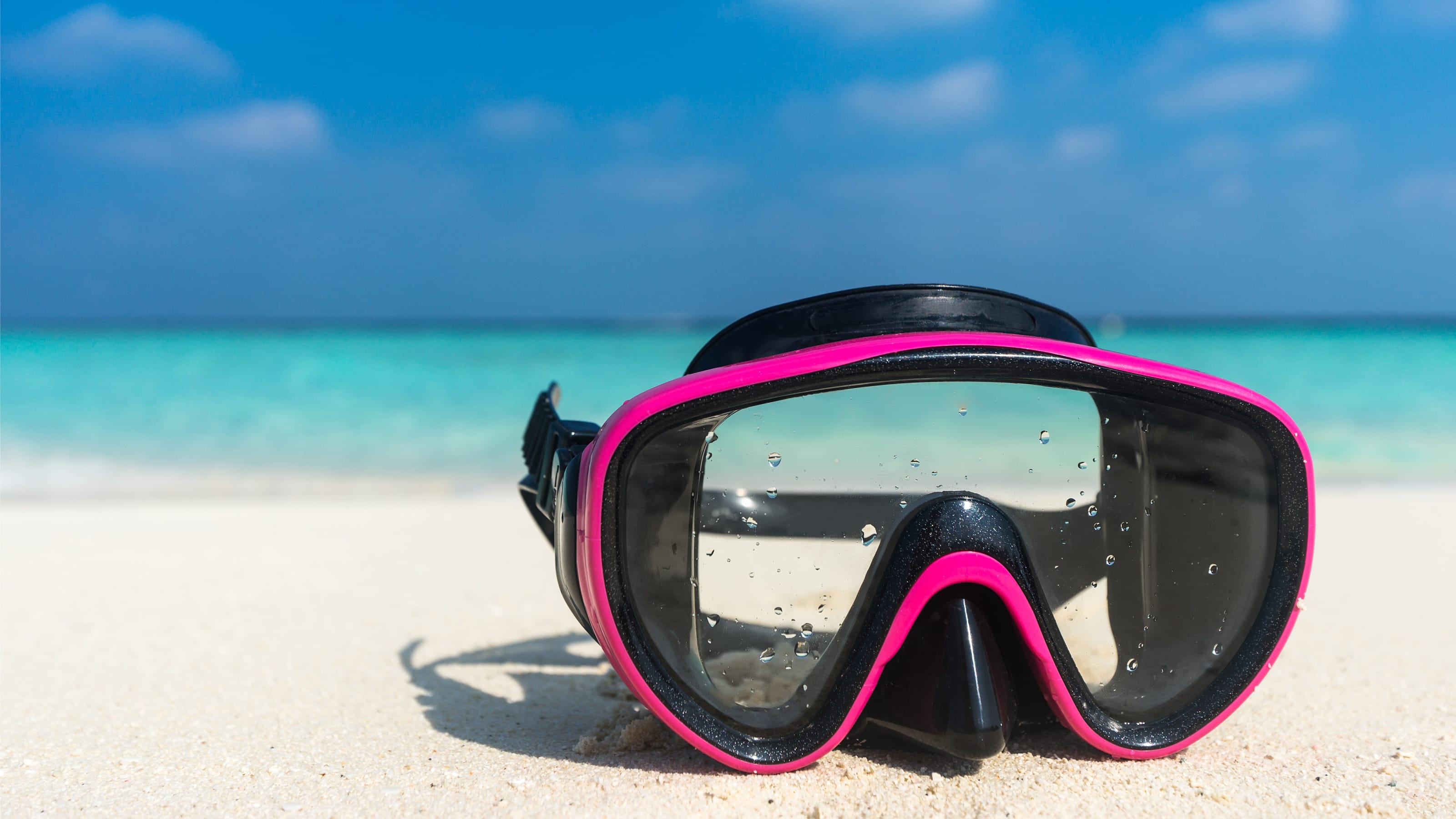 Snorkeling Tips What Type of Mask to Get? FullFaced or Traditional