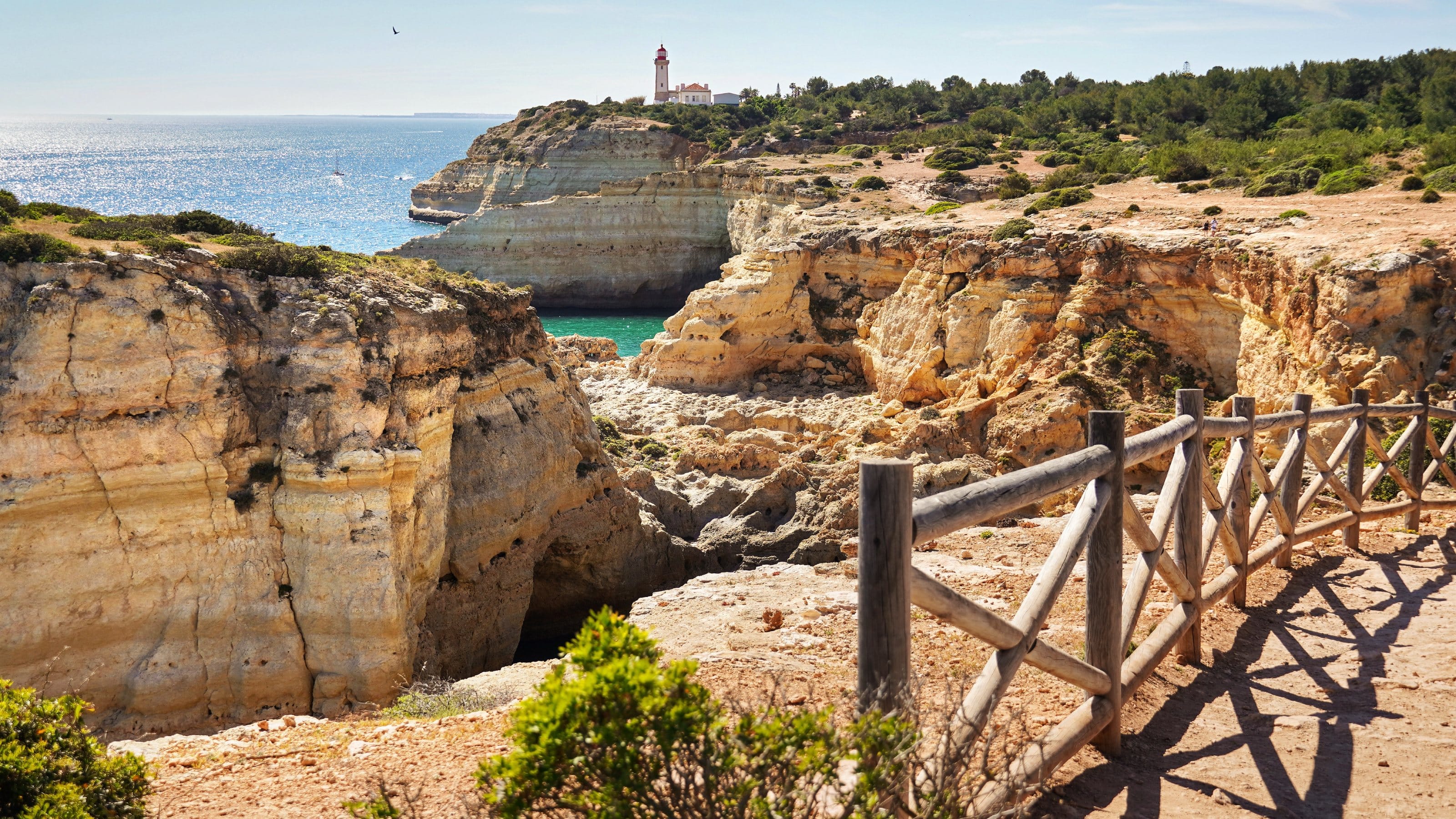Portugal Algarve Seven Hanging Valleys Trail, lighthouse Farol de Alfanzina