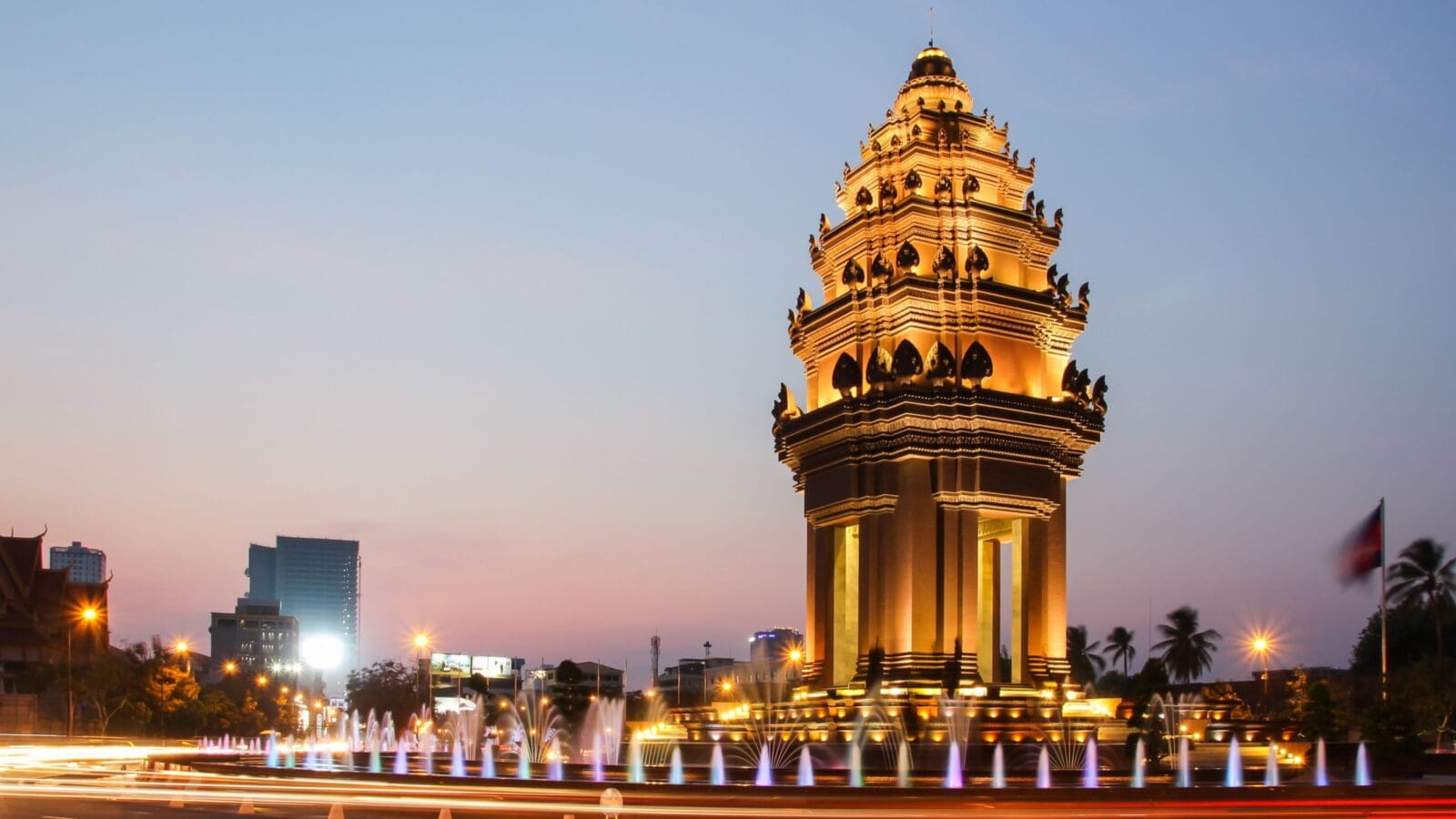 The twilight time at Independence Monument which is the one of landmark in Phnom Penh, Cambodia
