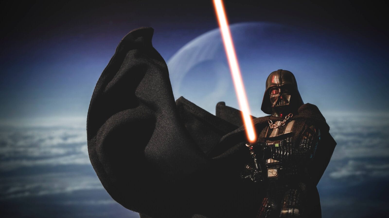 Star Wars Sith Lord Darth Vader with flowing cape - Hasbro action figure
