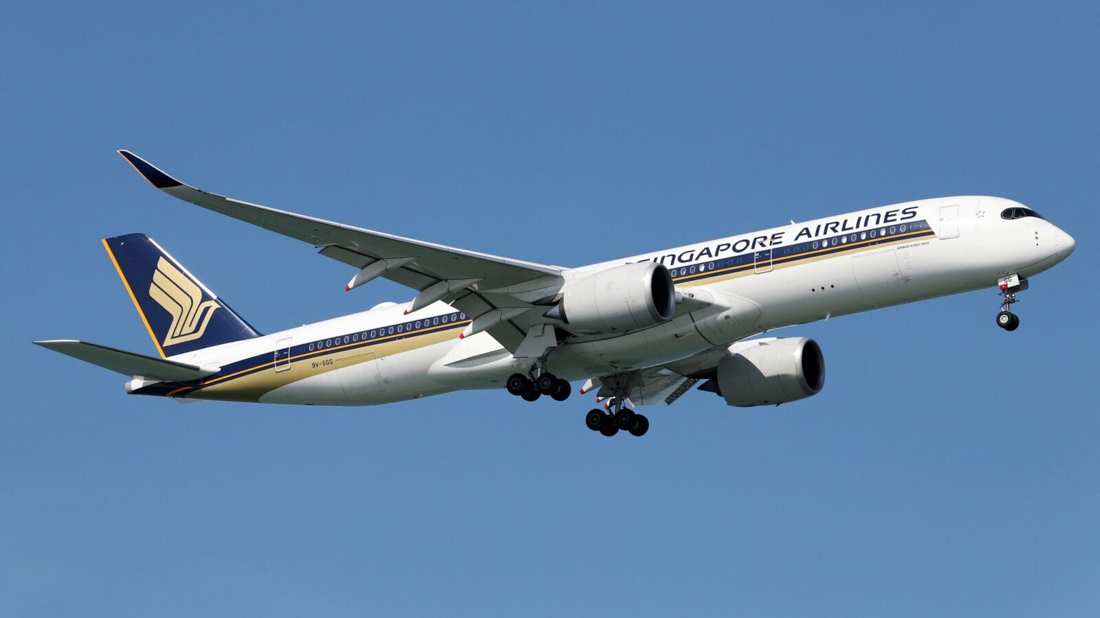 A Singapore Airlines Airbus A350-900 on final approach into Changi Airport
