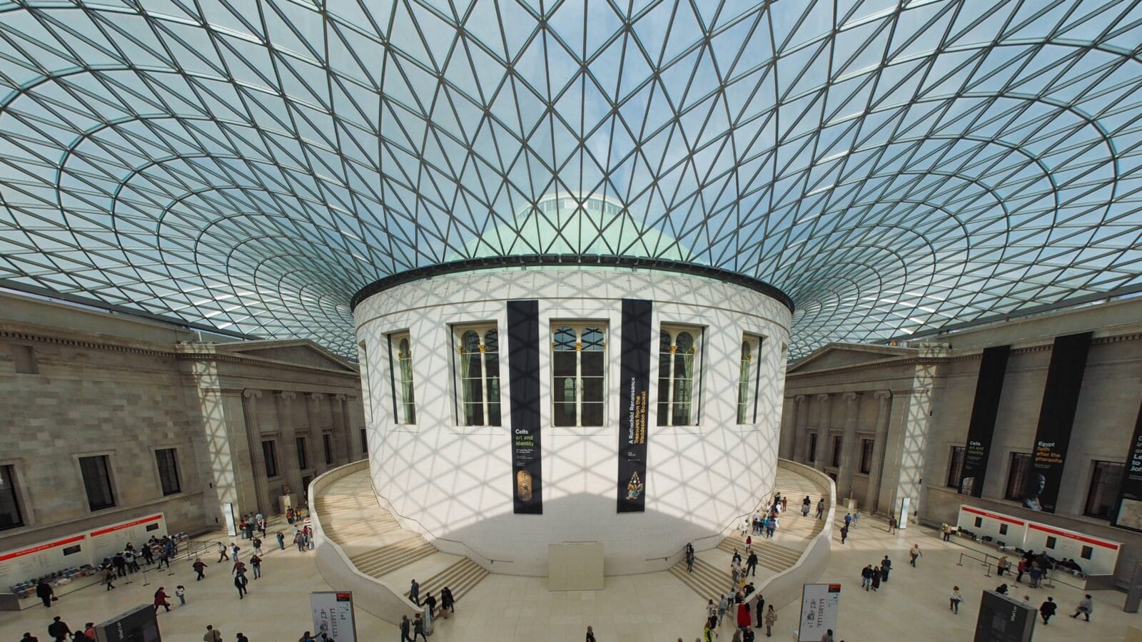 Tourists visiting the British Museum